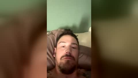 Snapshot of gnarcoticscrew chatting on June 14, 1:35 pm gnarcoticscrew online show from June 14, 1:35 pm