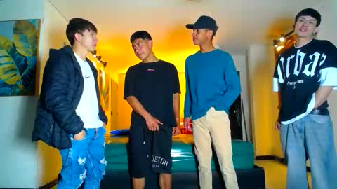 THOMAS AND DAMIAND online show from June 2, 12:40 pm