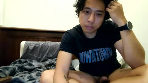 Snapshot of gnik8124 chatting on June 20, 3:37 pm gnik8124 online show from June 20, 3:37 pm
