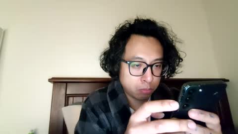Snapshot of gnik8124 chatting on August 1, 6:12 am gnik8124 online show from August 1, 6:12 am