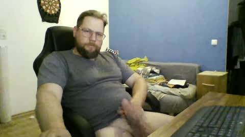 gnik_labinnah online show from June 12, 10:52 pm