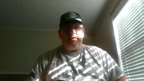 IDKIDCIDGAF online show from November 10, 7:13 pm