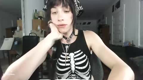GoblinGirl online show from June 17, 5:10 am