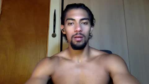 Snapshot of god_of_olumpus chatting on April 27, 11:47 pm god_of_olumpus online show from April 27, 11:47 pm