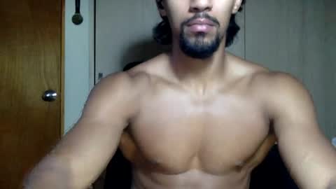 Snapshot of god_of_olumpus chatting on June 24, 12:42 am god_of_olumpus online show from June 24, 12:42 am