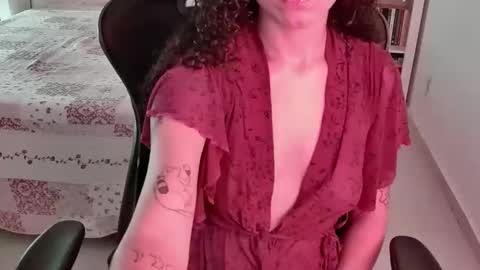 Snapshot of goddess_artemis_ chatting on April 15, 10:10 pm Fauna online show from April 15, 10:10 pm
