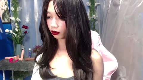Snapshot of goddess_ayah chatting on October 23, 4:17 pm Ayah online show from October 23, 4:17 pm