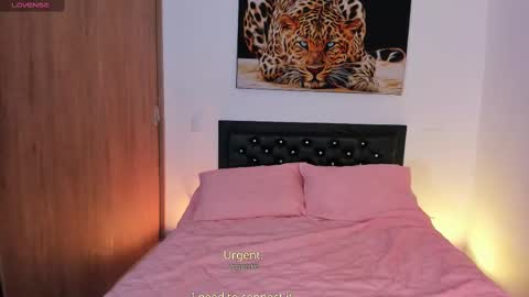 Snapshot of goddess_eli77 chatting on October 6, 2:31 am goddess_eli77 online show from October 6, 2:31 am