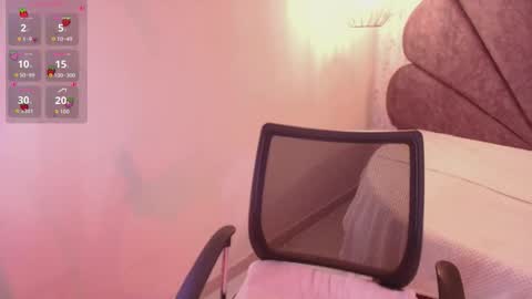 M A R T I N A  online show from December 14, 1:49 pm