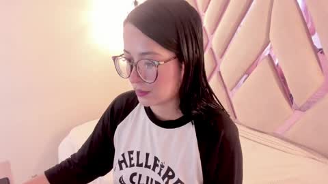 Snapshot of goddess_martina chatting on April 8, 12:49 pm M A R T I N A online show from April 8, 12:49 pm