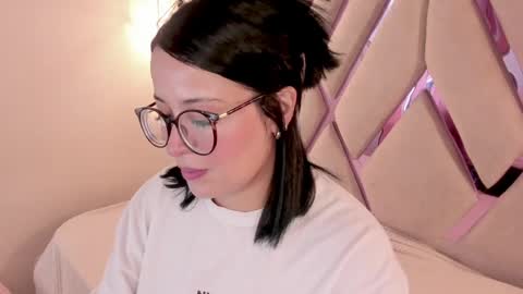 Snapshot of goddess_martina chatting on April 9, 12:32 pm M A R T I N A online show from April 9, 12:32 pm