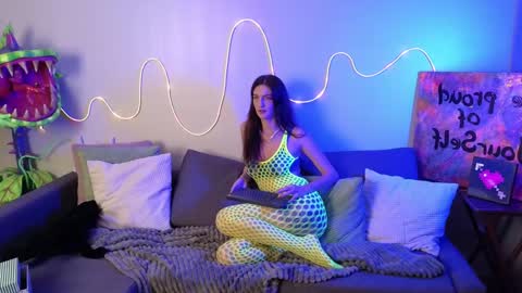 Snapshot of goddess_marylin chatting on January 21, 10:08 am 330 UTC2 girls online show from January 21, 10:08 am