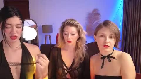 Snapshot of goddess_marylin chatting on February 2, 3:10 am 330 UTC2 girls online show from February 2, 3:10 am