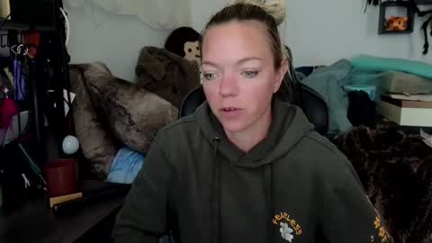 Snapshot of goddess_of_mars chatting on October 9, 4:16 pm Patricia Mars Goddess of Mars twitter thegoddessmindy online show from October 9, 4:16 pm