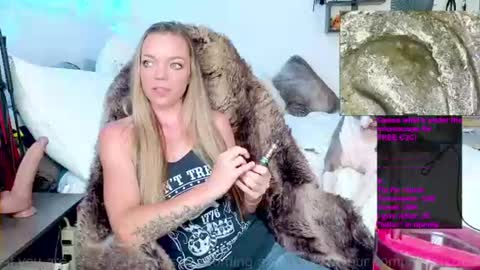Patricia Mars           Goddess of Mars twitter thegoddessmindy online show from August 4, 2:30 pm