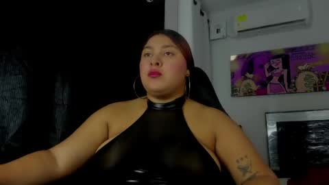 goddess_of_sissys online show from July 25, 10:29 pm