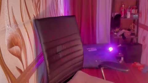 Barbie Brown online show from October 18, 6:37 am