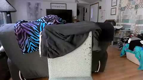 Snapshot of goddessdeezy chatting on March 6, 12:00 am goddessdeezy online show from March 6, 12:00 am