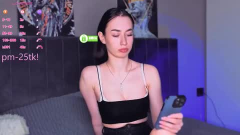 Snapshot of goddessemmmyy chatting on February 25, 4:05 pm Goddess EmmaBratt princess online show from February 25, 4:05 pm