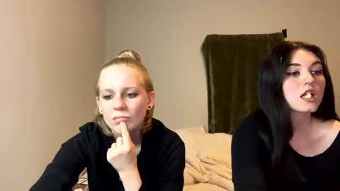 feyaa22 online show from December 8, 1:13 am