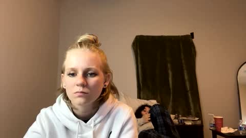 feyaa22 online show from December 15, 12:07 am