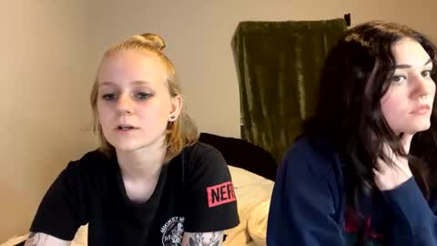 feyaa22 online show from December 16, 11:18 pm