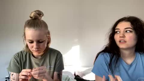 feyaa22 online show from January 10, 1:31 pm