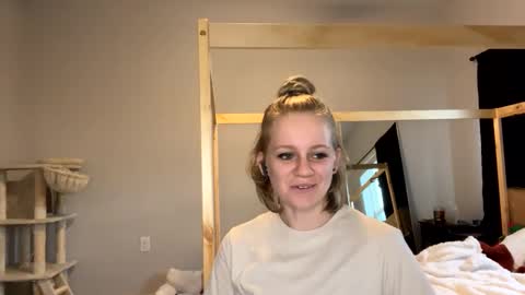 feyaa22 online show from January 11, 1:53 pm