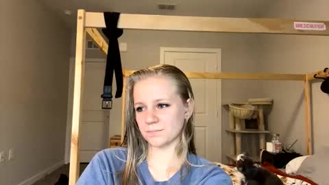 feyaa22 online show from January 18, 1:29 pm