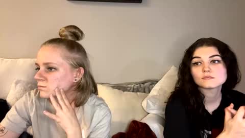 feyaa22 online show from February 9, 12:49 am