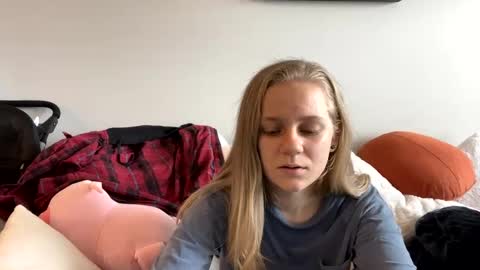 feyaa22 online show from February 19, 4:33 pm