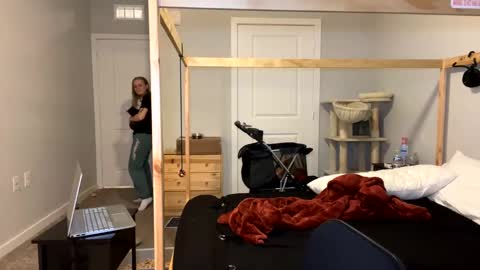 feyaa22 online show from March 2, 1:15 am