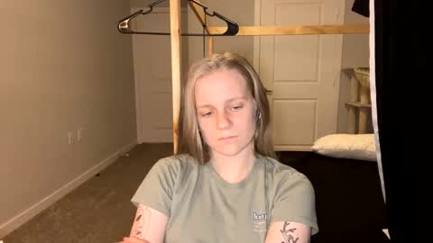 feyaa22 online show from March 7, 1:31 am