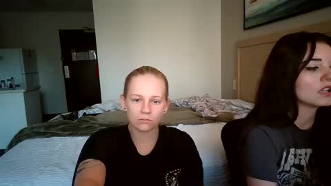 feyaa22 online show from September 13, 4:51 pm