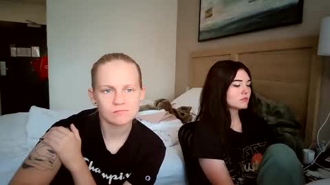 feyaa22 online show from September 15, 7:36 pm