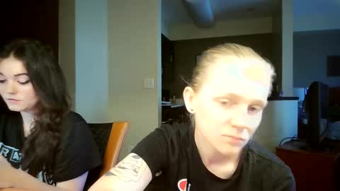 feyaa22 online show from September 17, 7:04 pm