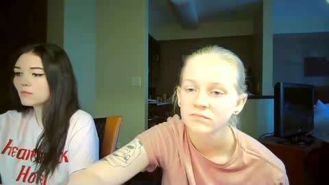 feyaa22 online show from September 19, 4:51 pm