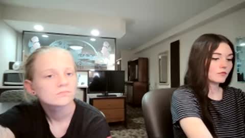 feyaa22 online show from September 26, 4:38 am