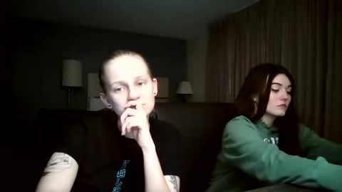 feyaa22 online show from December 15, 2:38 am