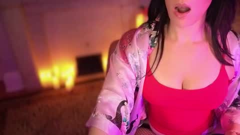 Snapshot of goddessmaenyc chatting on November 28, 2:25 am Goddess Mae NYC online show from November 28, 2:25 am