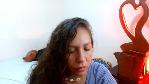  Naih Reyes online show from December 21, 1:47 am