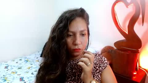  Naih Reyes online show from December 26, 2:33 am