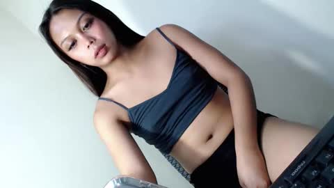 MISS LOVELY online show from June 4, 1:39 pm