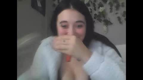 Snapshot of goddessrya13 chatting on November 28, 3:47 pm goddessrya13 online show from November 28, 3:47 pm