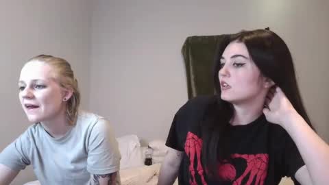 Goddess Raven online show from December 5, 9:50 pm