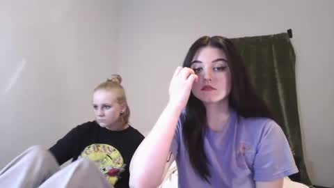 Goddess Raven online show from December 8, 6:50 pm