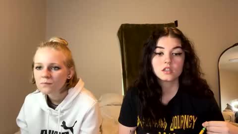 Goddess Raven online show from December 15, 4:15 pm