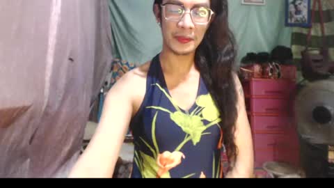 KENNY DOLL online show from June 17, 6:38 am
