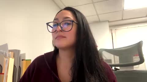 Snapshot of goddessxxrosexx chatting on December 27, 12:18 am GoddessxxRosexx online show from December 27, 12:18 am