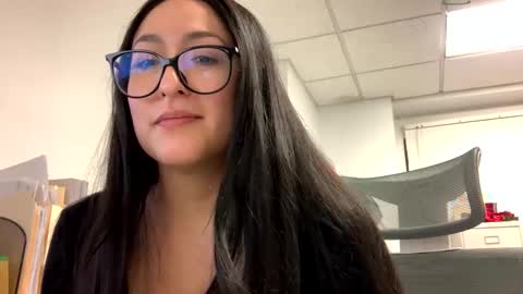 Snapshot of goddessxxrosexx chatting on December 27, 8:28 pm GoddessxxRosexx online show from December 27, 8:28 pm